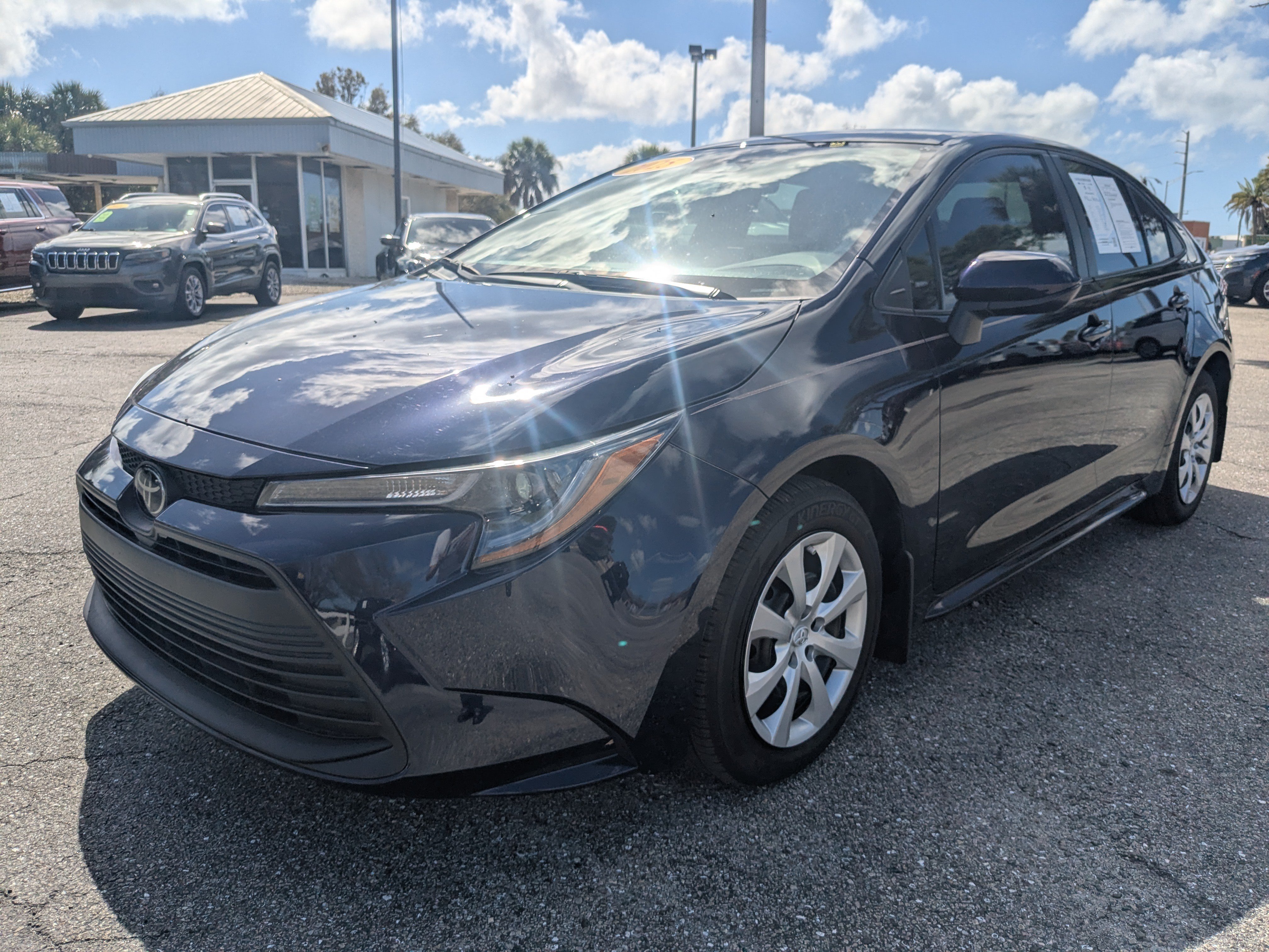 Used 2025 Toyota Corolla LE FWD image 8