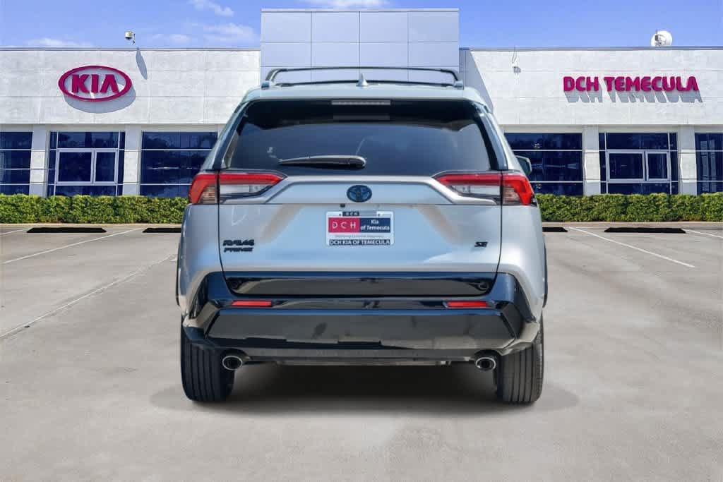 Used 2023 Toyota RAV4 SE w/ Weather & Moonroof Package AWD/4WD image 4