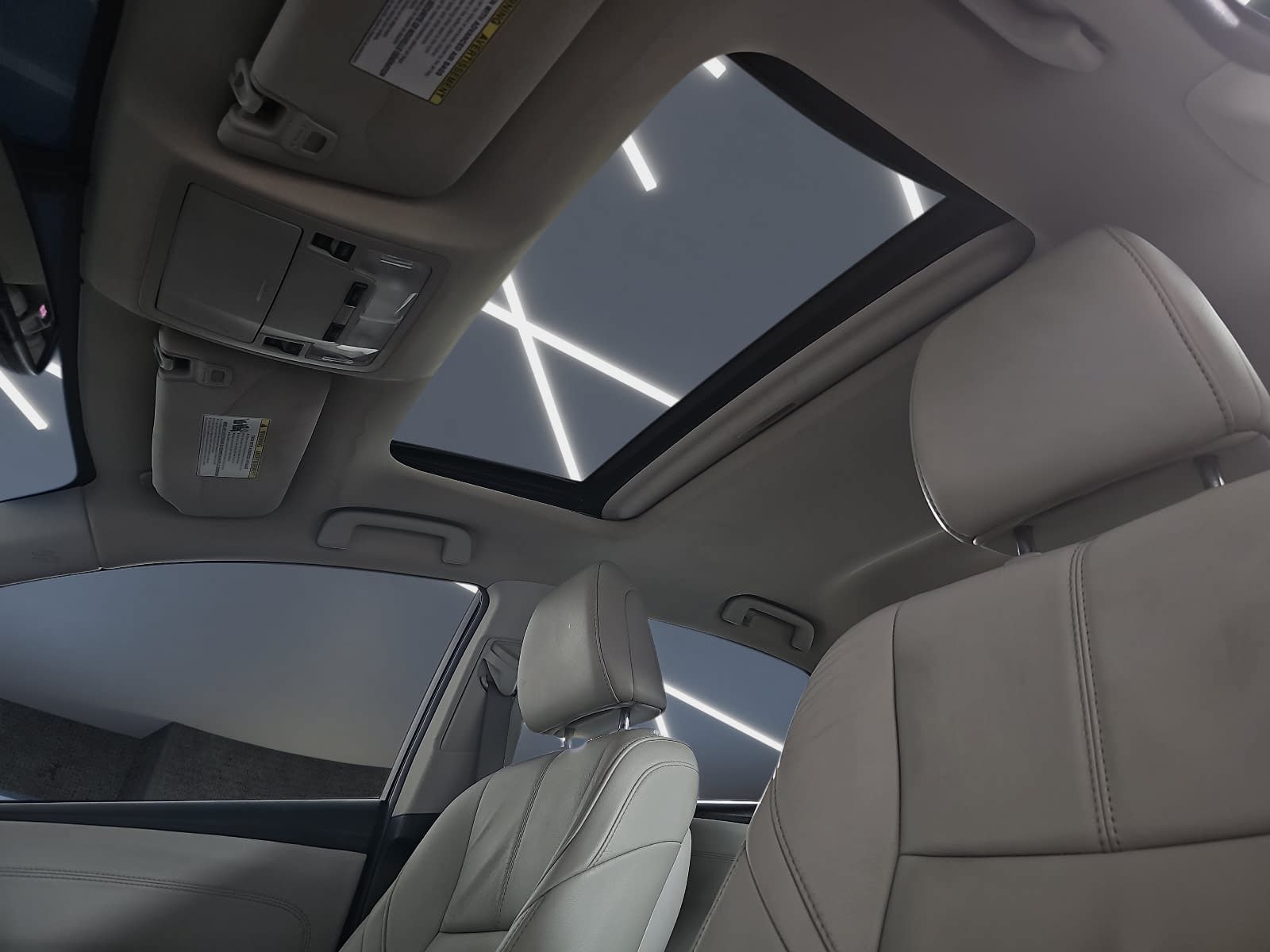 Used 2013 Toyota Avalon XLE Touring FWD image 25