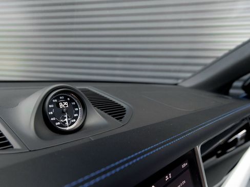 New 2026 Porsche Macan S image 19