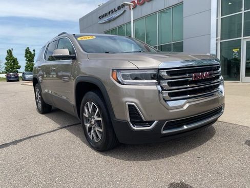 Used 2022 GMC Acadia SLE w/ Driver Convenience Package FWD image 3