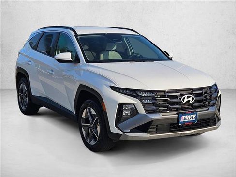 Used 2025 Hyundai Tucson SEL AWD/4WD image 3