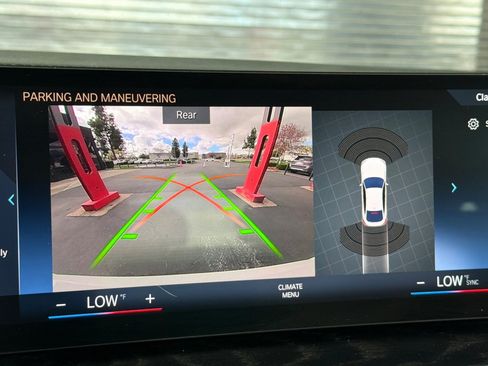 Used 2023 BMW i4 eDrive40 w/ M Sport Package image 26