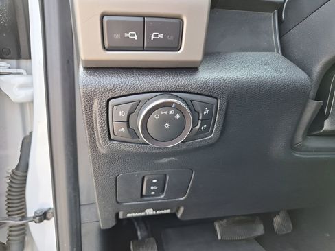 Used 2019 Ford F250 Lariat AWD/4WD image 32