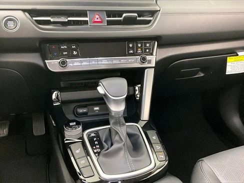 Certified 2026 Kia Seltos EX w/ EX Sunroof Package image 9