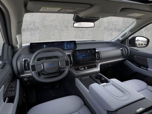 New 2026 Ford Expedition Max Platinum image 9