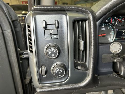 Used 2015 Chevrolet Silverado 1500 LT w/ LT Convenience Package AWD/4WD image 5