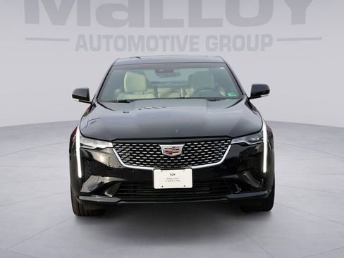 Used 2025 Cadillac CT4 Premium Luxury image 2