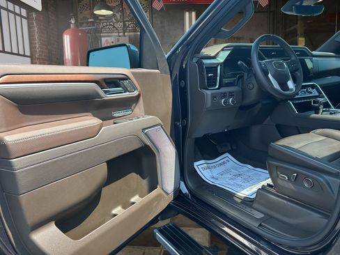 Certified 2025 GMC Sierra 1500 Denali AWD/4WD image 15