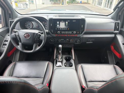 Used 2025 Nissan Frontier PRO-4X w/ Pro Premium Package image 15