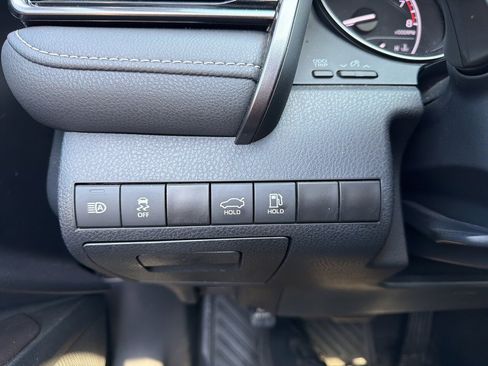 Used 2024 Toyota Camry SE image 12