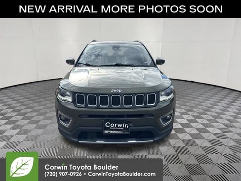 Used 2018 Jeep Compass Limited w/ Navigation Group AWD/4WD image 2