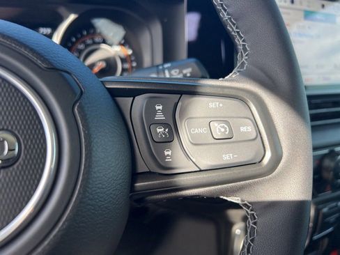 New 2025 Jeep Gladiator Sport image 23