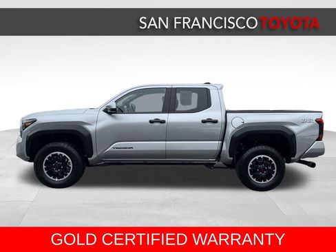 Certified 2025 Toyota Tacoma TRD Off-Road AWD/4WD image 2