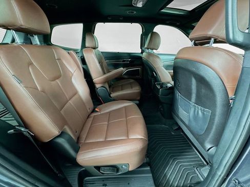 Used 2024 Kia Telluride EX w/ EX Captain's Chair Package image 31