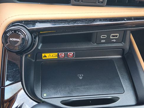 Used 2025 Lexus NX 250 FWD w/ Accessory Package (2T) image 21