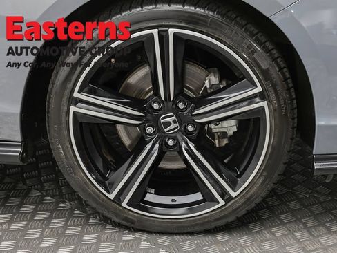 Used 2025 Honda Accord Sport image 32