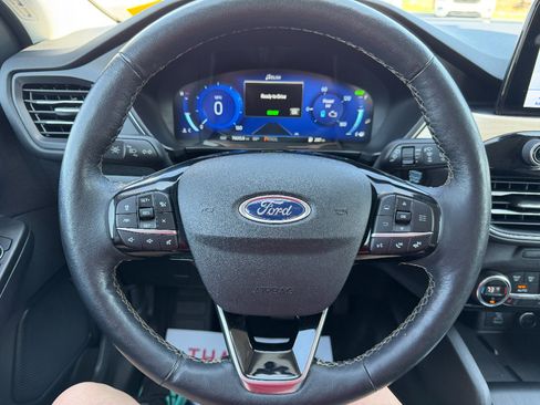 Used 2021 Ford Escape Titanium w/ Titanium Elite Package AWD/4WD image 42