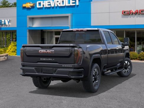 New 2026 GMC Sierra 2500 Denali w/ Denali Reserve Package image 4