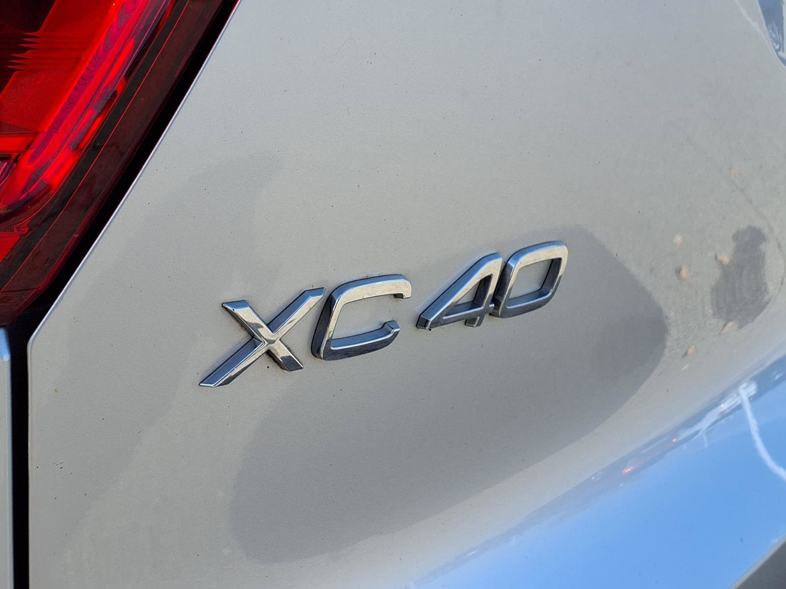Used 2019 Volvo XC40 T5 Momentum AWD/4WD image 10