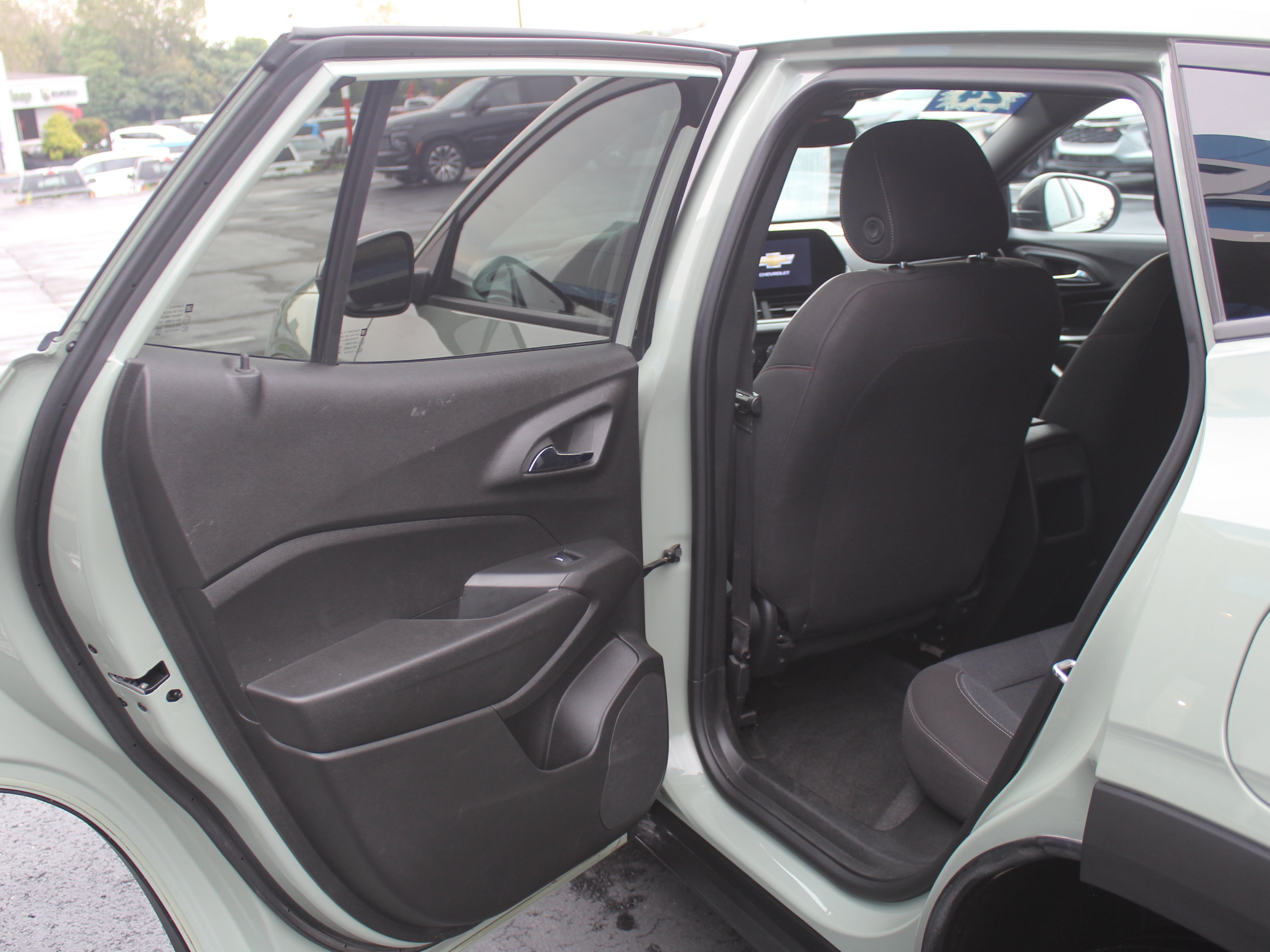 Certified 2024 Chevrolet Trax RS w/ Driver Confidence Package FWD image 21
