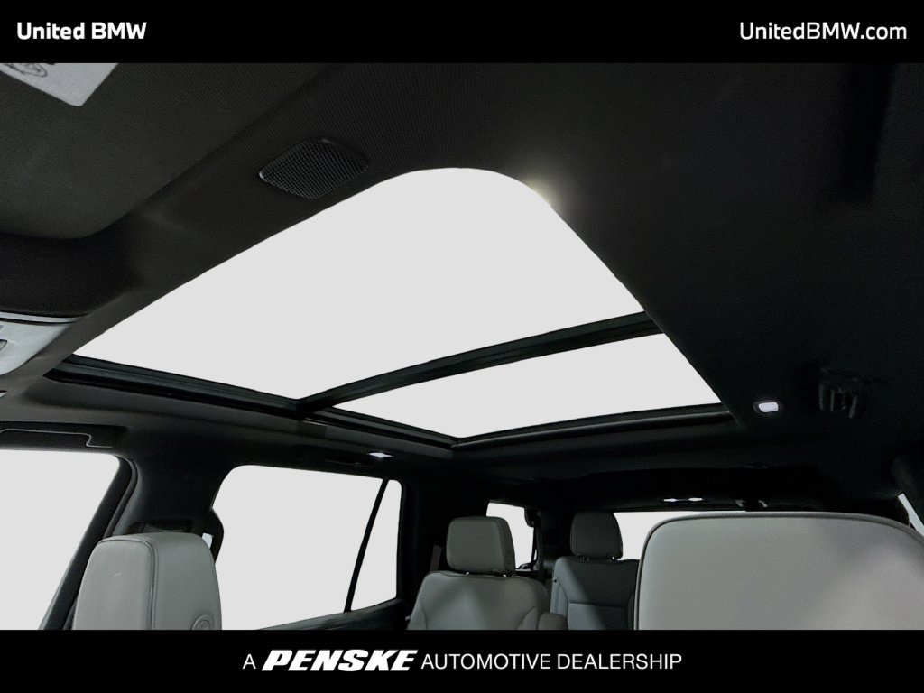 Used 2023 GMC Yukon SLT w/ SLT Premium Package AWD/4WD image 19