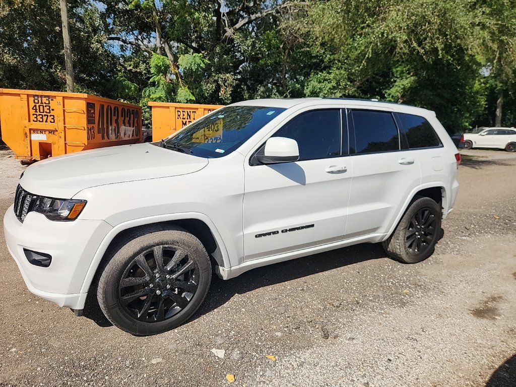 Used 2019 Jeep Grand Cherokee Altitude RWD image 1