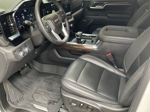 Used 2022 GMC Sierra 1500 Elevation w/ Elevation Premium Package AWD/4WD image 22
