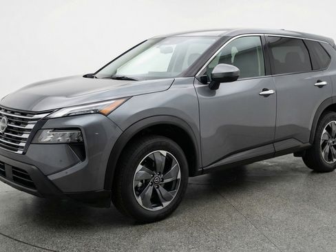 Used 2025 Nissan Rogue SV FWD image 3