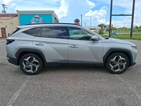 Used 2023 Hyundai Tucson Limited FWD image 2