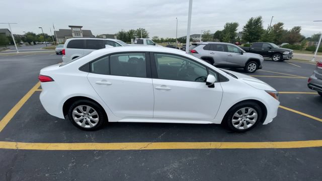 Used 2025 Toyota Corolla LE FWD image 3