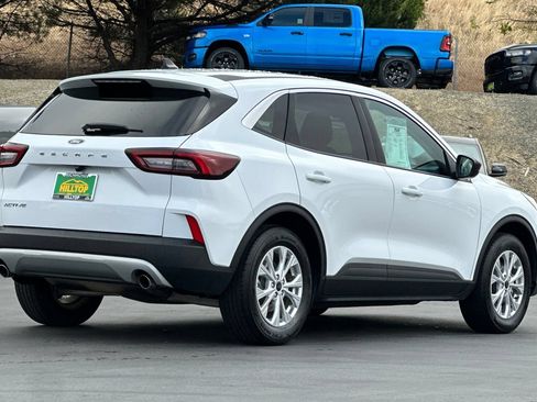 Used 2024 Ford Escape Active FWD image 4