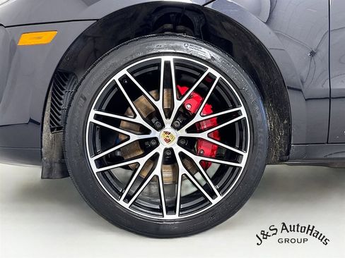 Used 2024 Porsche Macan S w/ Premium Plus Package AWD/4WD image 39
