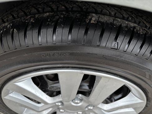 Used 2012 MAZDA MAZDA3 i Sport image 31