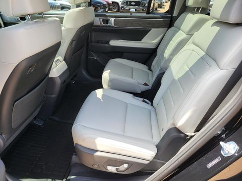 Used 2025 Hyundai Santa Fe Calligraphy FWD image 14