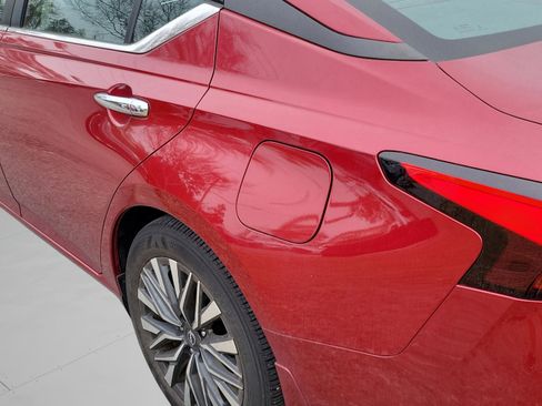 Used 2024 Nissan Altima 2.5 SV image 26