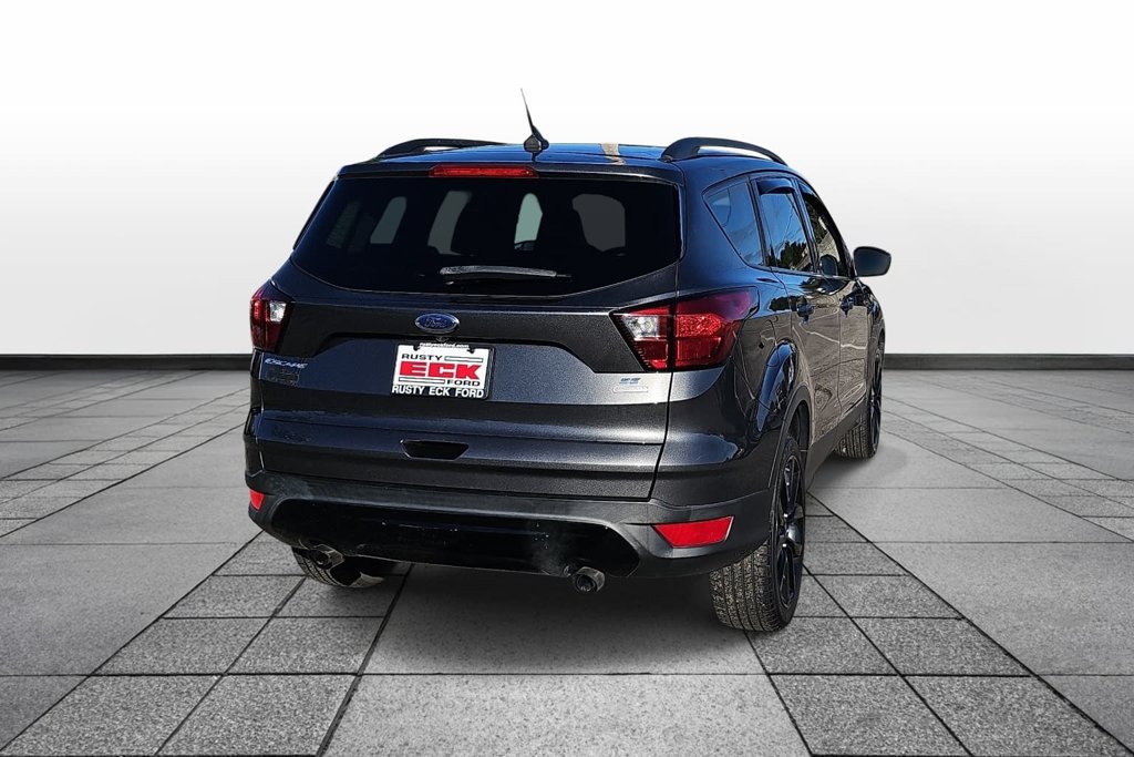 Used 2019 Ford Escape SE FWD image 5