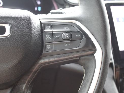 Used 2023 Jeep Grand Cherokee 4WD 4xe w/ Luxury Tech Group II image 25
