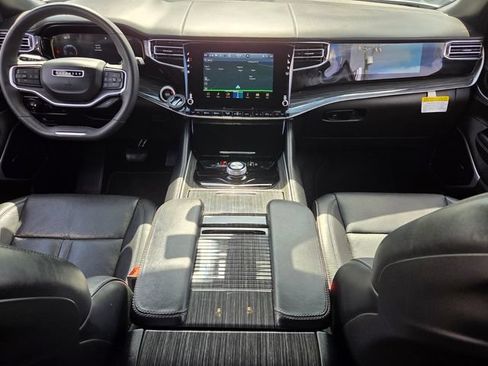 Used 2022 Jeep Wagoneer Series II RWD image 13