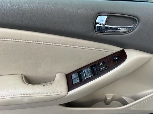 Used 2011 Nissan Altima 2.5 SL w/ 2.5SL Pkg image 11