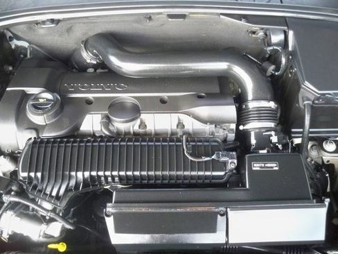 Used 2016 Volvo XC70 T5 Platinum w/ Protection Package image 9