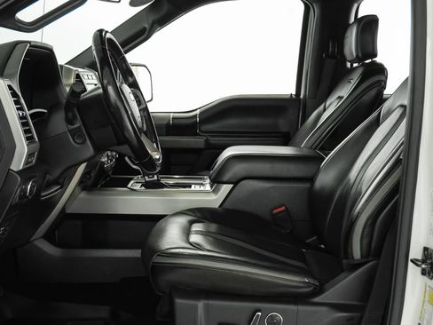 Used 2018 Ford F150 Platinum w/ Equipment Group 701A Luxury AWD/4WD image 3