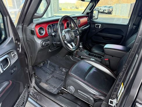 Used 2018 Jeep Wrangler Unlimited Rubicon AWD/4WD image 32