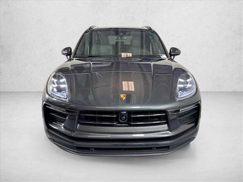 Used 2026 Porsche Macan AWD/4WD image 6