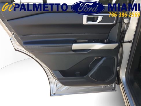 Used 2021 Ford Explorer XLT w/ Equipment Group 202A image 12