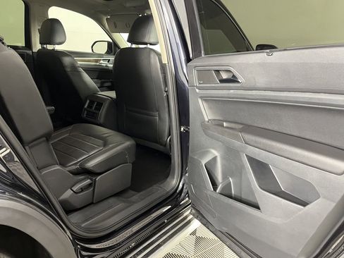 Used 2019 Volkswagen Atlas SEL Premium image 14