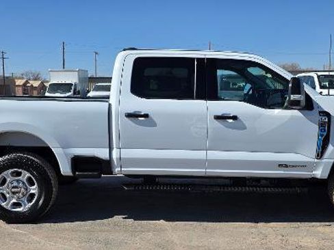Certified 2025 Ford F250 XLT w/ FX4 Off-Road Package AWD/4WD image 5