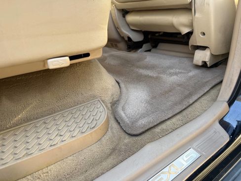 Used 2001 Lexus LX 470 4WD image 39