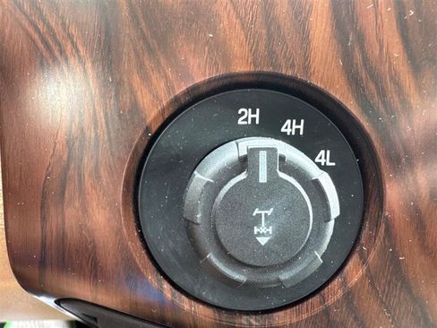 Used 2011 Ford F250 Lariat w/ Lariat Interior Pkg AWD/4WD image 37