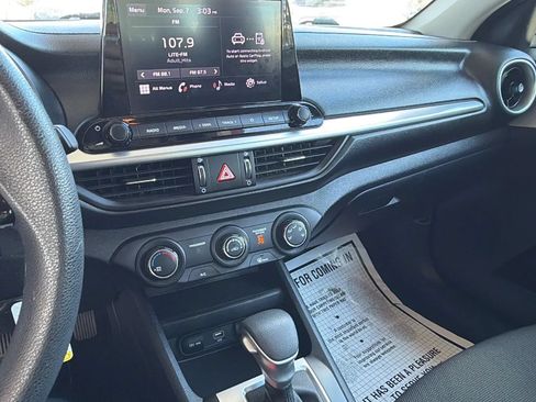Used 2024 Kia Forte LXS FWD image 27